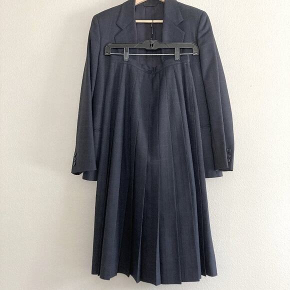 Vtg Britches of Georgetown Skirt Suit Set Navy Blue Windowpane Pleated Women 8 - Picture 2 of 9